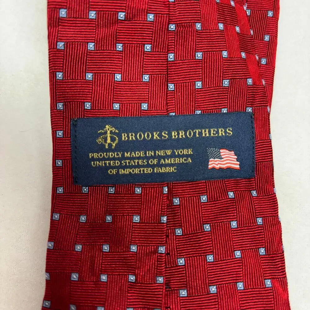 Classic Brooks Brothers Silk‎ Necktie - Excellent Condition!